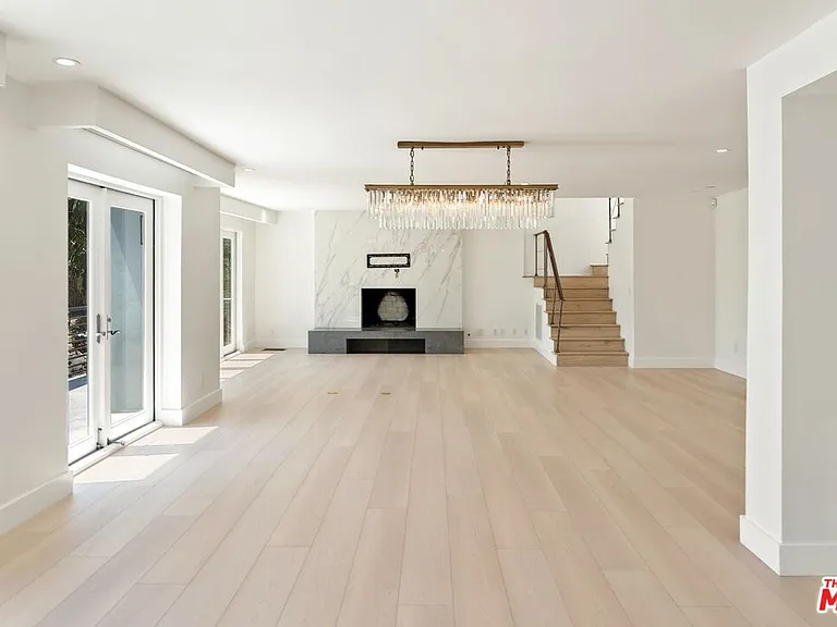 1404 Devlin Dr — Photo 17