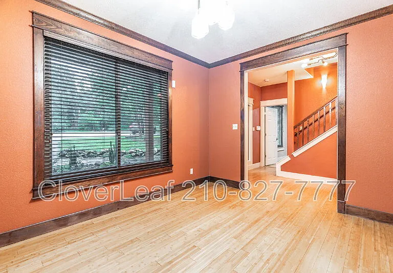 1025 Flaming Oak Dr — Photo 12