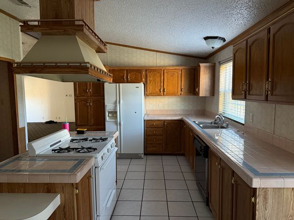 (undisclosed Address)