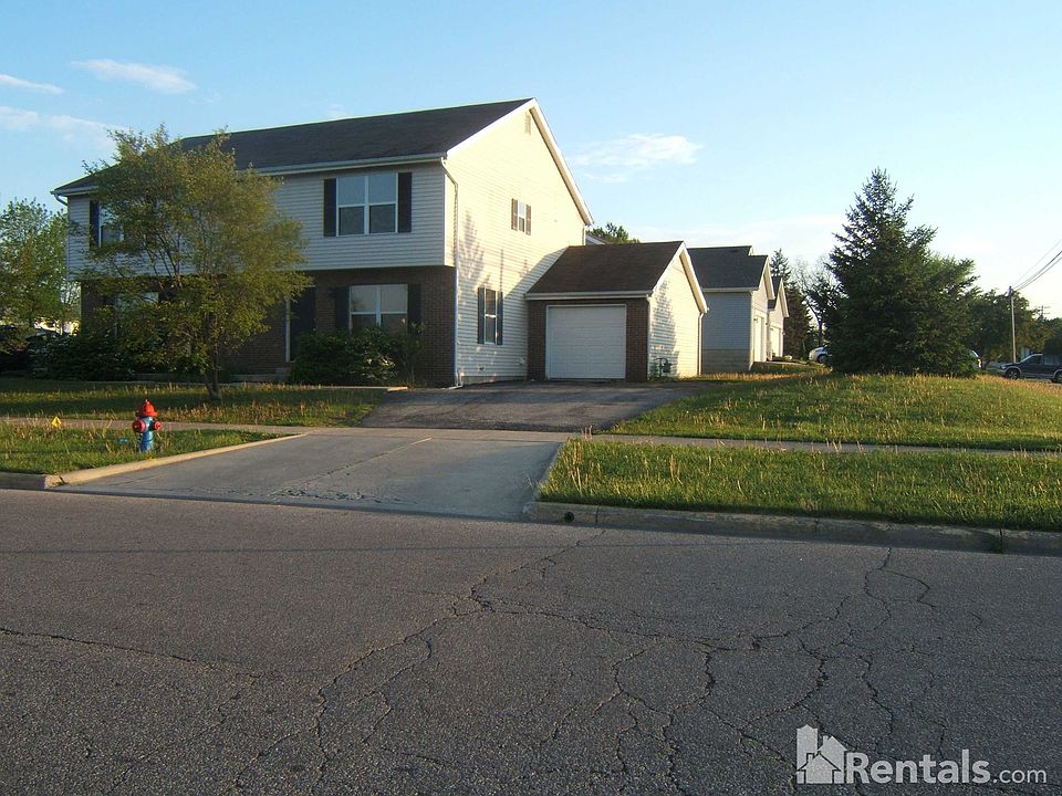 1st image of 523 Windmill Dr