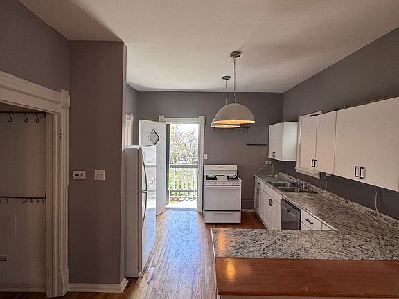 3rd image of 1805 N Kedzie Ave Unit 2