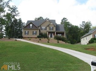 390 Long Shore Way, Newnan, GA 30265
