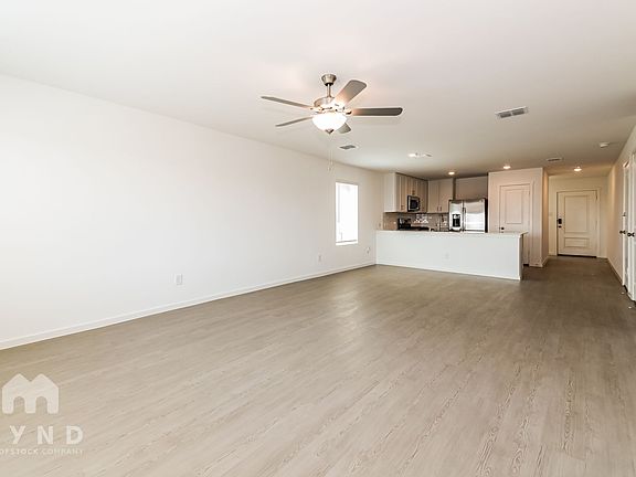 5th image of 2737 Mistwood Dr