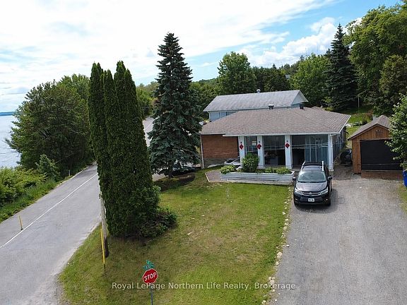 2nd image of 224 Elliott St