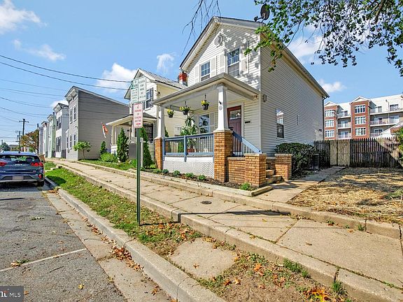 5th image of 27 A St