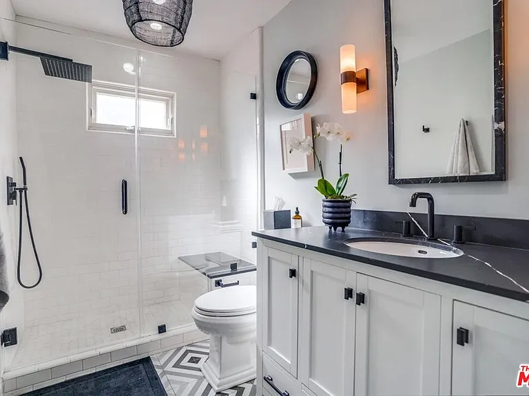 1574 Murray Dr — Photo 22