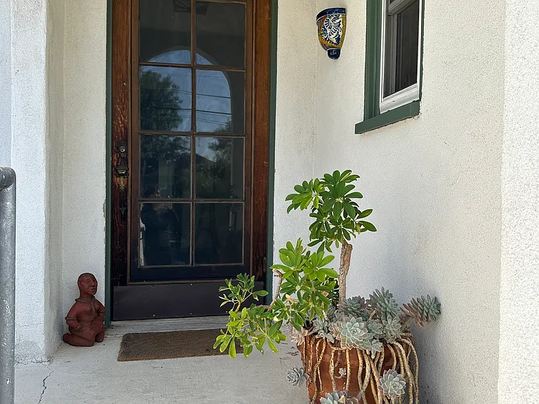 4933 Aldama St — Photo 12