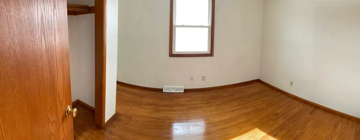 9424 W Howard Ave — Photo 2
