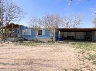 709 N 5th St, Jarrell, TX 76537
