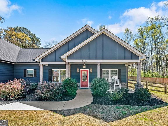 2nd image of 15 Spring Cir