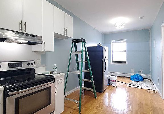 2nd image of 144 Bruckner Blvd Floor 4