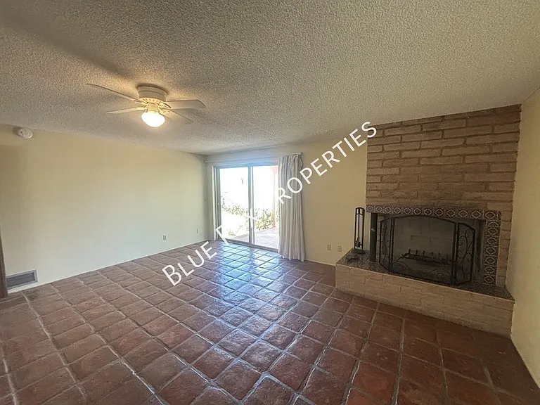 6521 N Calle Padre Felipe — Photo 13