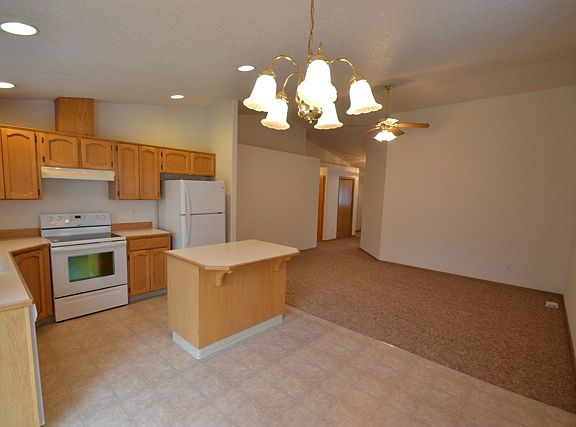 5th image of 16413 NE 32nd St