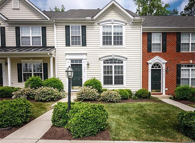1st image of 444 Kingscote Ln #444