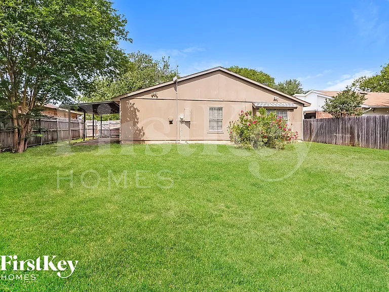 7116 Wayfarer Trl — Photo 18