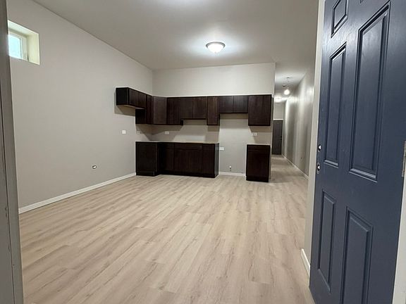 4th image of 22-26 N Pulaski Rd #22-R