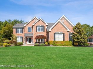 54 Country View Dr, Freehold, NJ 07728