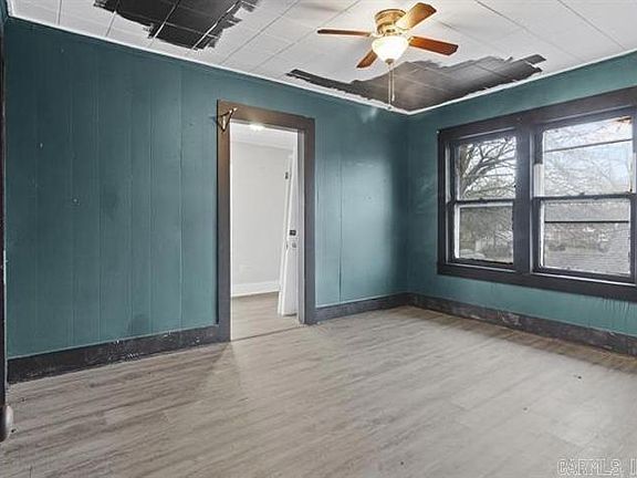 14th image of this home