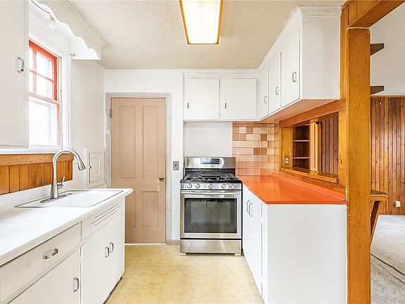 5th image of 210 Weston Rd