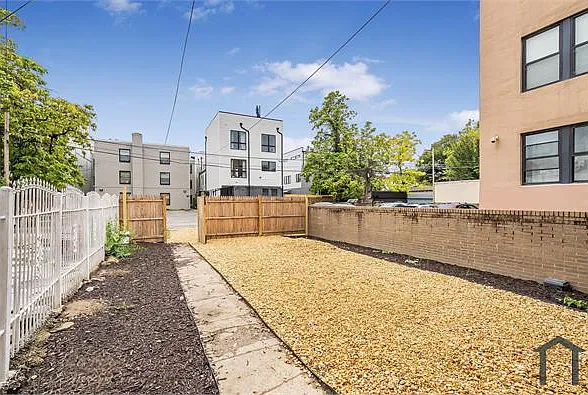 2 bed, 720 sqft, $3,550 — Photo 3