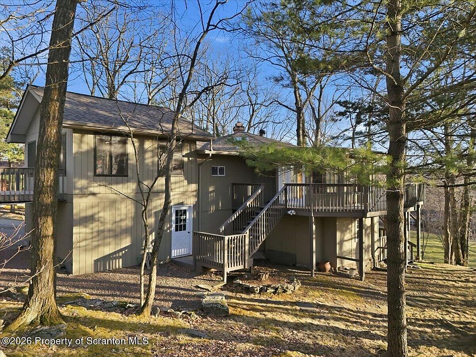 125 Big Bear Dr, Greentown, PA 18426 | Zillow