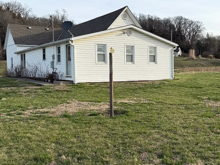 38785 Stanton Rd — Photo 2