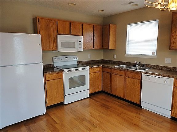5th image of 17303 Pine Wood Ln