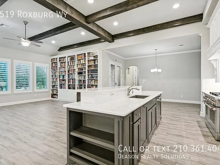 1519 Roxburg Way — Photo 8