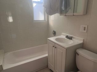 61-46 56th Ave APT 1, Maspeth, NY 11378