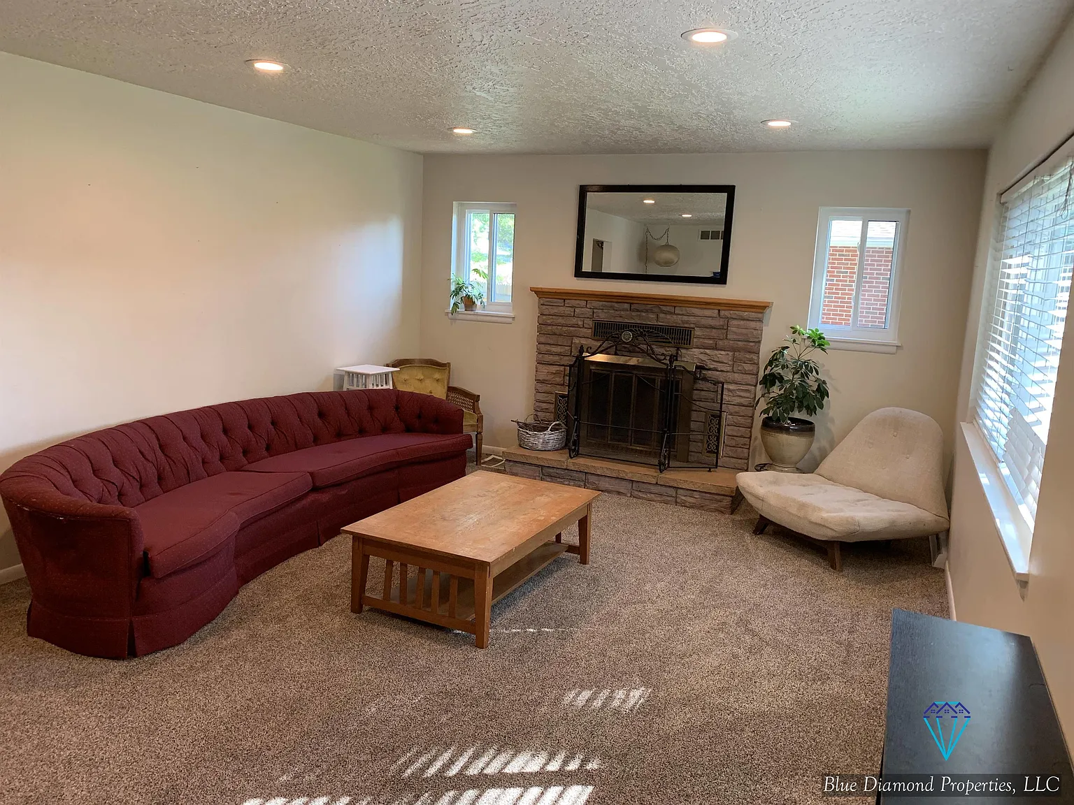 2821 N Weaver Cir - Room 3 — Photo 3