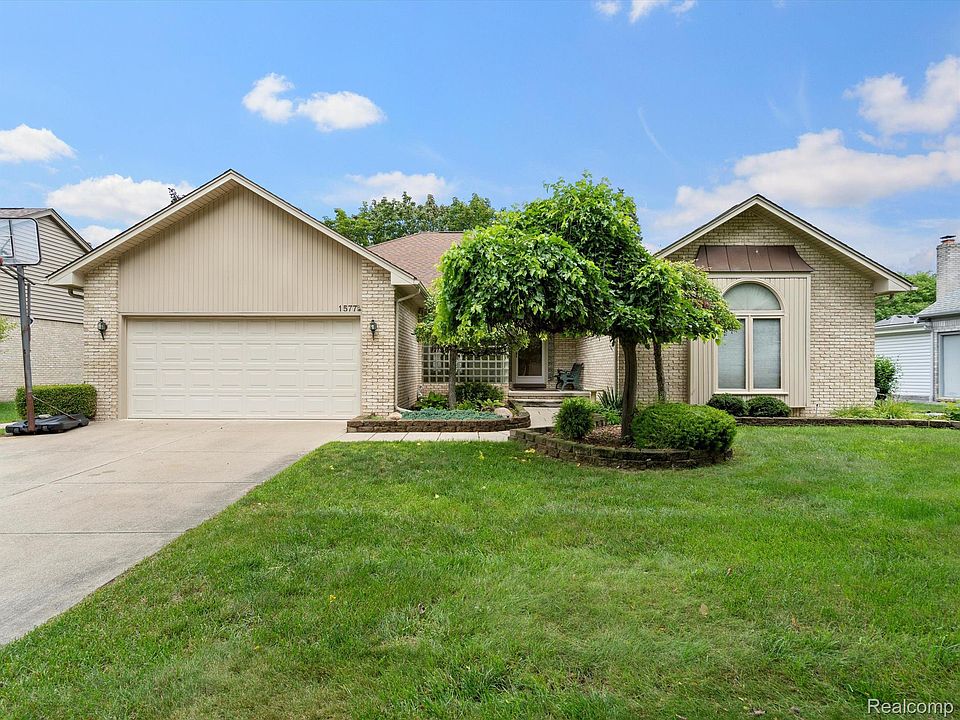 1st image of 1577 Bloomingdale Dr