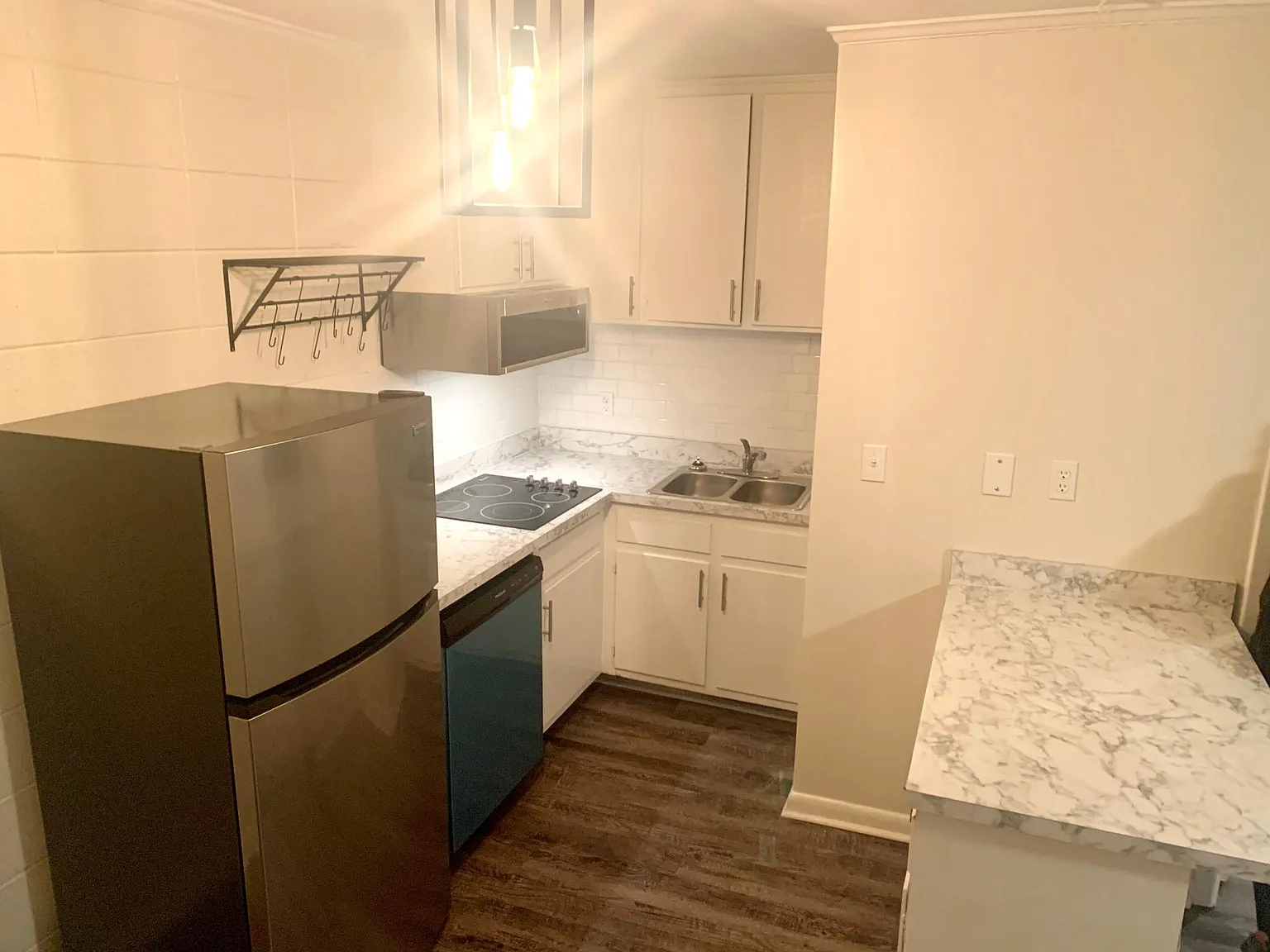 1 bed, 500 sqft, $1,150 — Photo 3