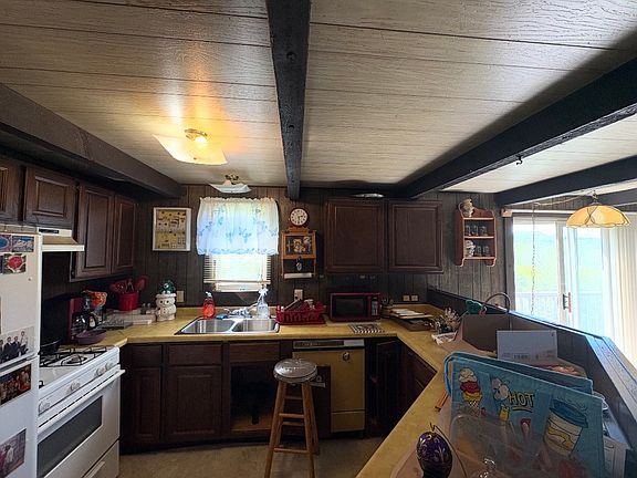 3rd image of 29 Sugarcreek Trl