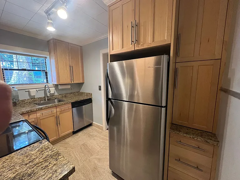 535 20th Ave E #103 — Photo 13