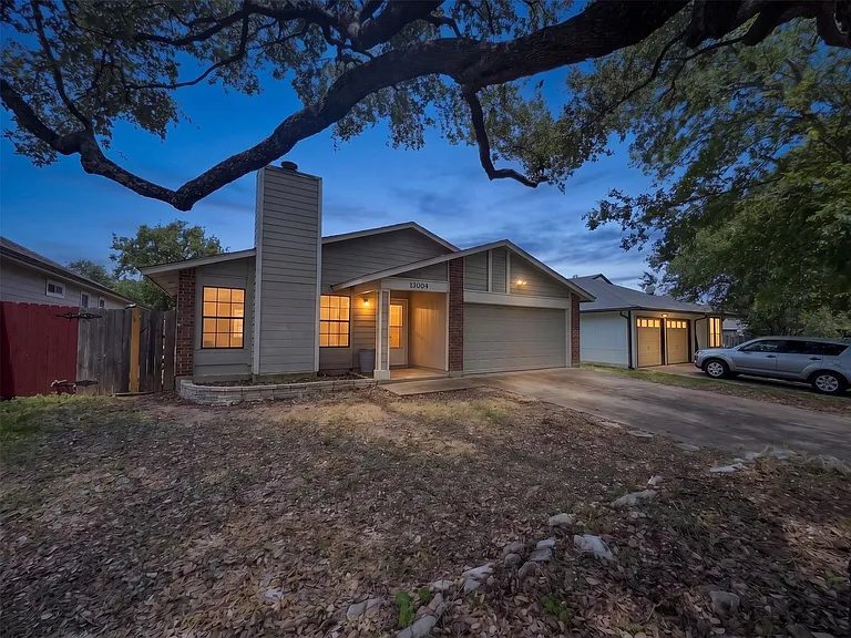 13004 Campos Dr — Photo 4