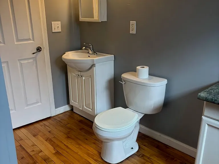 10 Shaker Rd #3 — Photo 3
