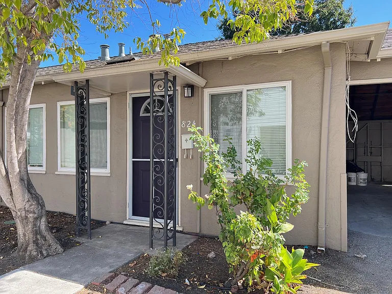 824 Adams St — Photo 12