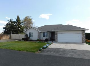 821 S 73rd Ave, Yakima, WA 98908