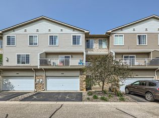 7048 S Park Dr, Savage, MN 55378