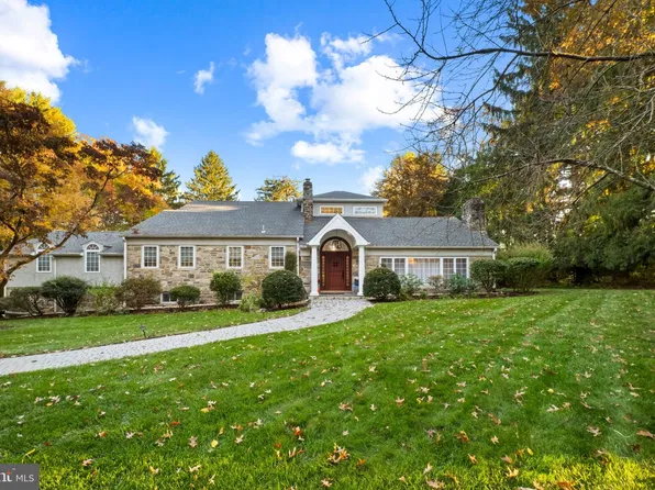 14 Smedley Dr, Newtown Square, PA 19073