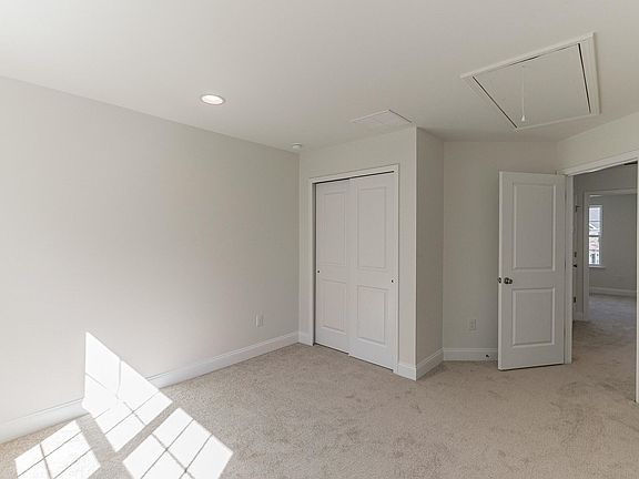 3rd image of 5 Grace Dr