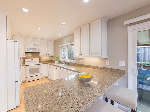4th image of 309 Vineyard Dr