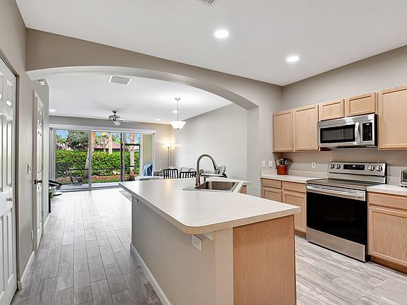 4th image of 9989 Porta Leona Lane
