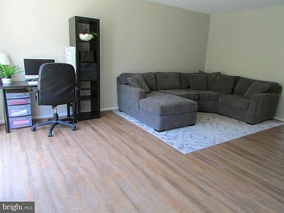 5th image of 14840 Lynhodge Ct