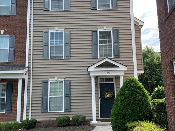 302 Aqua Ct, Hampton, VA 23666