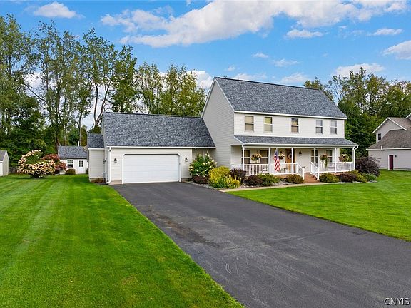 2nd image of 5926 Fairway Ln