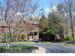 7255 Valley View Rd, Hudson, OH 44236