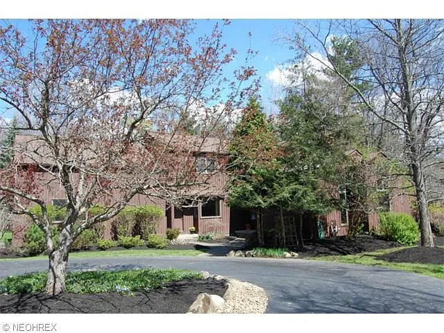 7255 Valley View Rd photo 1