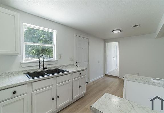 4th image of 1208 Dan Gould Dr