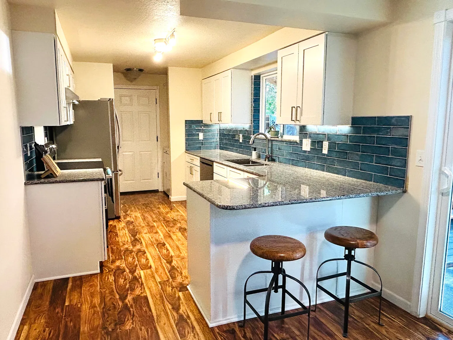 2 bed, 1321 sqft, $2,000 — Photo 4